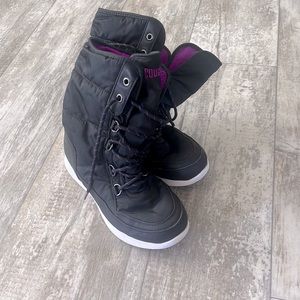 Cougar wagu black and purple lace up snow boots size 9